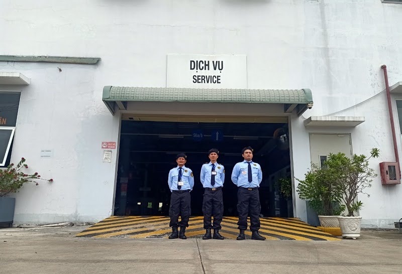 Dịch Vụ Bảo Vệ Chuyên Nghiệp 24/7 - Bải Vệ Đất Việt 22 Năm Kinh Nghiệm Dịch Vụ Bảo Vệ Chuyên Nghiệp 24/7 - Bải Vệ Đất Việt 22 Năm Kinh Nghiệm