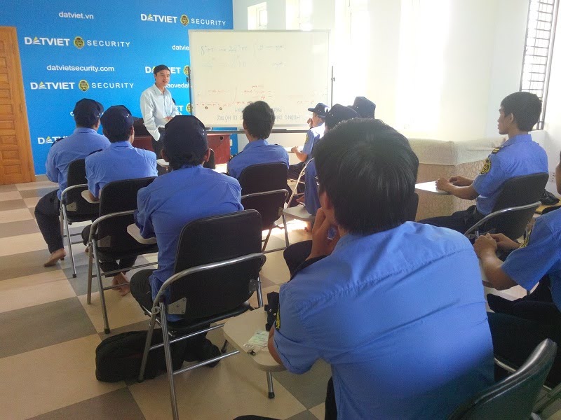 Thuê dịch vụ bảo vệ trường học Thuê dịch vụ bảo vệ trường học