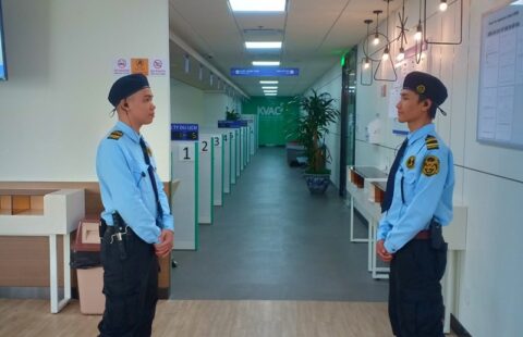 Dịch vụ bảo vệ chuyên nghiệp kiểm soát an ninh tòa nhà