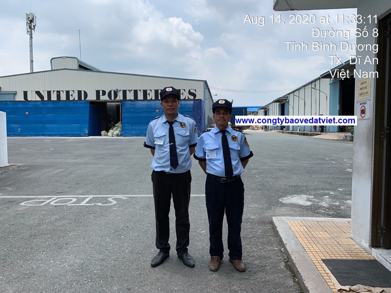 Đội ngũ bảo vệ được đào tạo bài bản khi thuê bảo vệ kho hàng