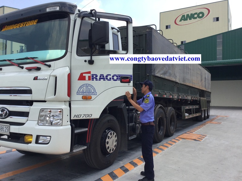 Dịch vụ bảo vệ kho hàng chuyên nghiệp, giá rẻ, tuần tra 24/24