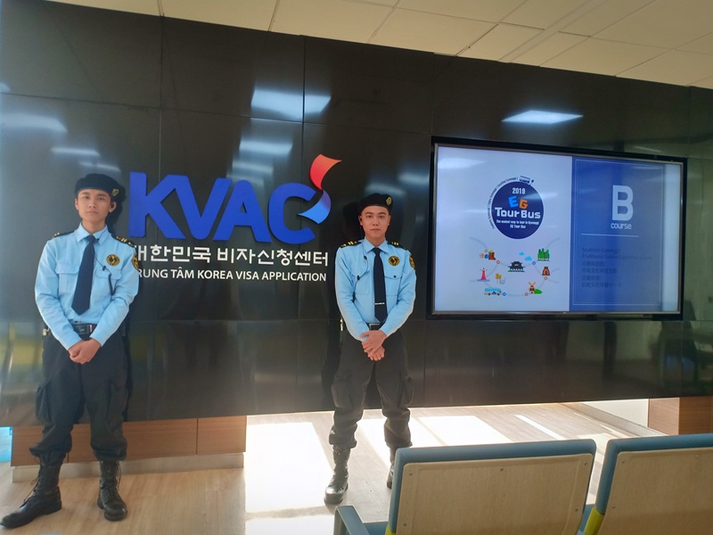 nhân viên đất việt sẵn sàng khi khách hàng cần thuê bảo vệ gấp